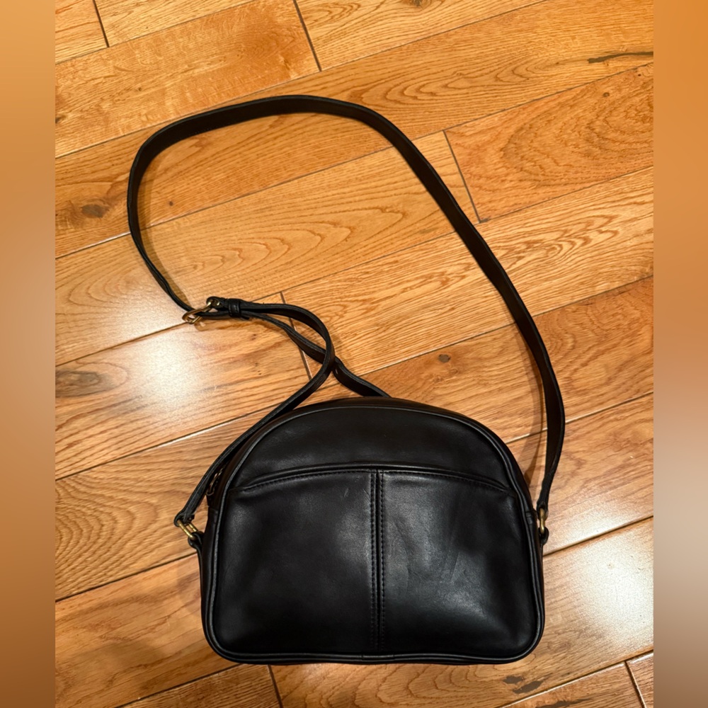 💙SOLD on Depop - Vintage Coach Camera Bag - Pre ‘94